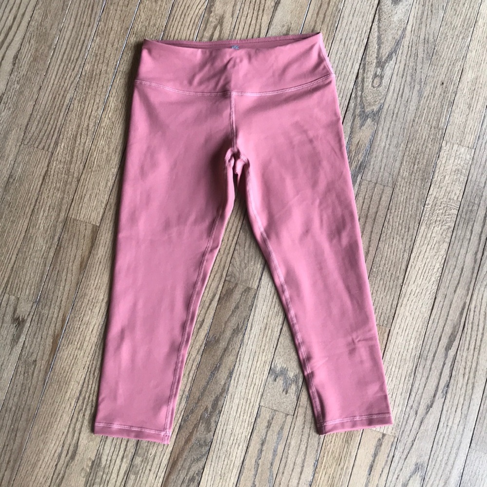 Buffbunny capris Size Small